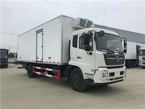 加裝通風槽東風天錦廂長7.8米冷藏車不超重，可以辦營運證了