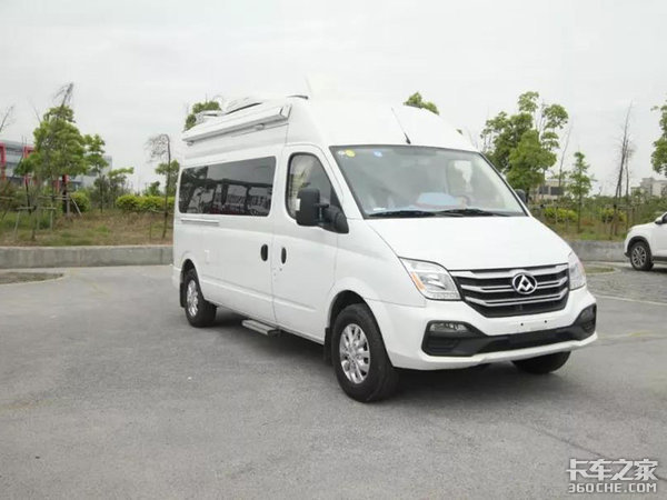 內飾高檔！實拍定制版大通V80長軸房車