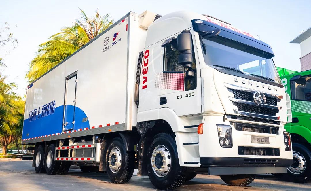 紅巖杰獅冷藏廂式運輸車鉑金動力 一路領“鮮” 