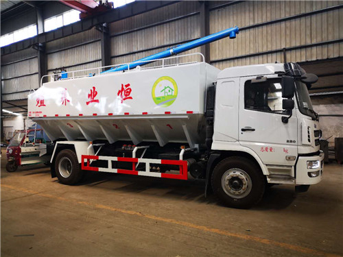 恒業(yè)養(yǎng)殖訂購陜汽20方散裝飼料運輸車已完工，準(zhǔn)備發(fā)車