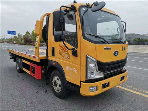 藍牌”一拖二清障車免征產品，重汽“豪曼”濰柴130馬力清障車