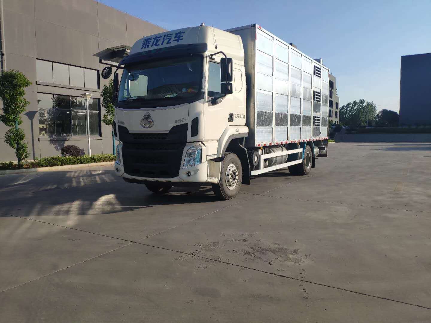 國六東風柳汽鋁合金運豬車圖片參數介紹