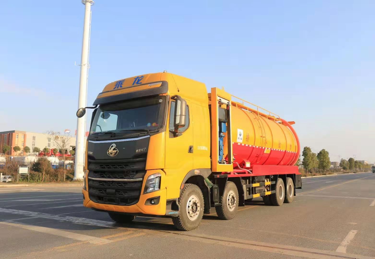 東風柳汽8*4清洗吸污（超豪重載版）圖片參數介紹