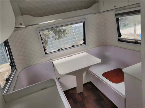 1573618969741394.jpg 360蛋殼拖掛房車 (2).jpg