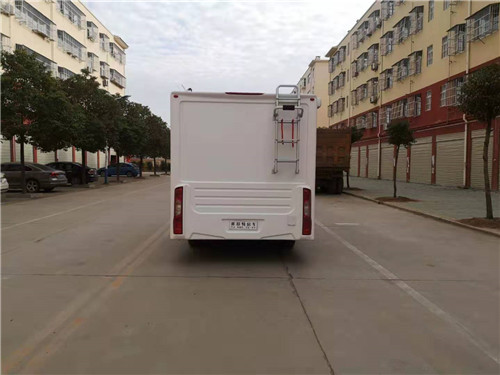 福特全順汽油版自動擋C型房車 福特全順汽油版自動擋C型房車