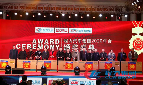 　“四五”期間增長的亮點項目為：委改、軍品、底盤、外貿、新能源車、商務車、應急車制造、隨車裝備制造、高端專用制造、配套件制造等十大領域集中發力。