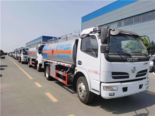 1592535952505752.jpg 東風多利卡D7加油車 (7).jpg