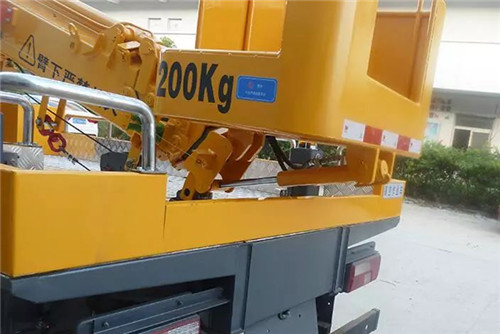 1605858916830857.jpg 江鈴16米伸縮臂式藍牌高空作業車 (4).jpg