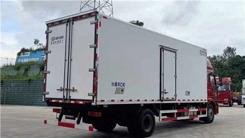 國六解放J6L精英版7.5米冷藏車，10噸國六冷藏車