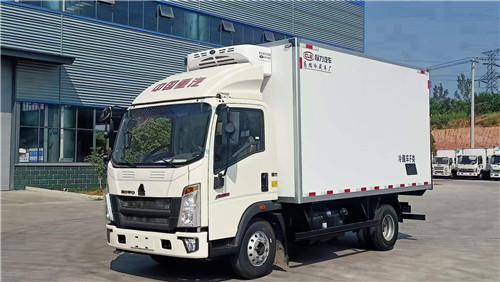 國六重汽豪沃小金牛4.2米冷藏車 國六重汽豪沃小金牛4.2米冷藏車