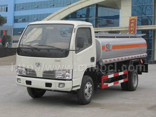 程力威牌CLW5820G型罐式低速貨車(chē)