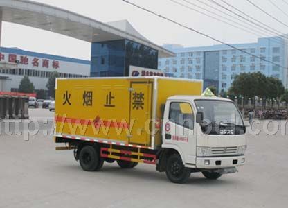 國四東風(fēng)小型爆破器材運輸車