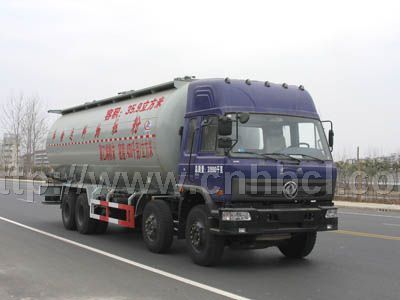 東風前四后八39.5立方散裝水泥運輸車